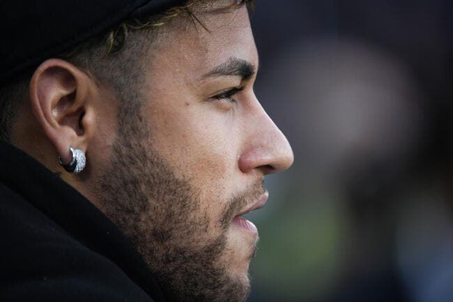 PSG : Prêt à jouer mais craintif, Neymar laisse le Brésil en suspens
