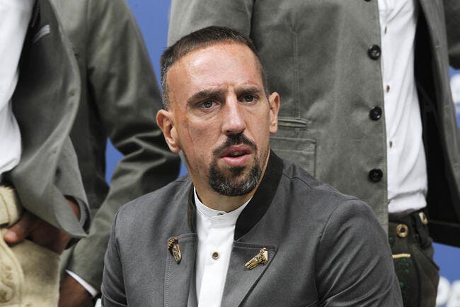 All : Ribéry va trop vite, il part en taxi avant la fin du match