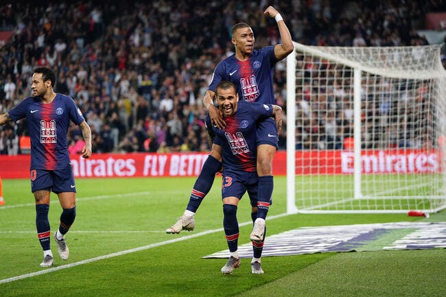 PSG : Champion et premier club français, Paris bombe le torse