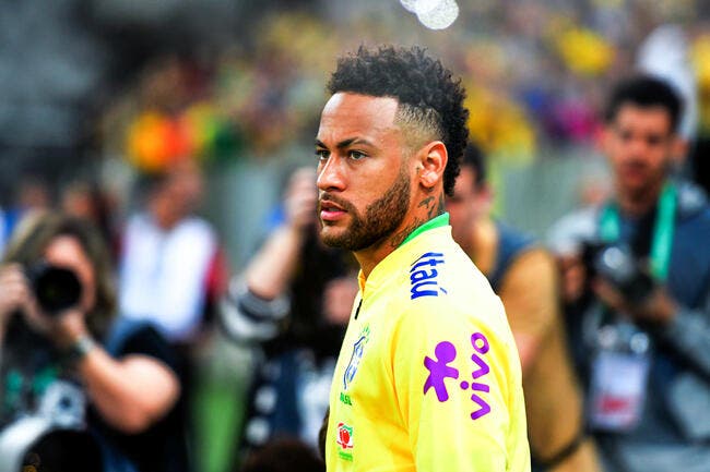 PSG : Muet sur son avenir, Neymar fait du chantage au Barça