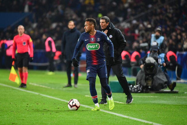 PSG : Neymar visé, Pierre Ménès s'en prend à Thierry Laurey