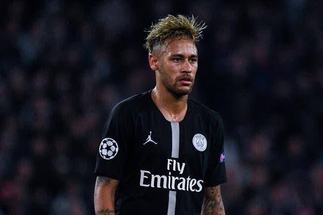 PSG : Neymar éjecté, les supporters applaudissent Al-Khelaïfi