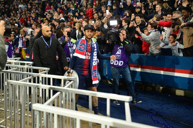 PSG : Neymar s'en va, Christophe Dugarry confirme