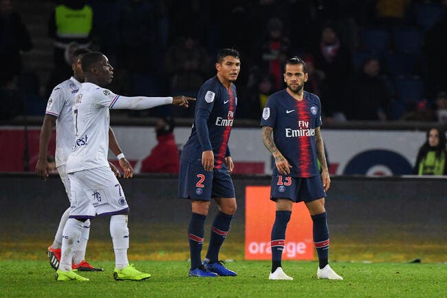 PSG : Pierre Ménès se la joue Al-Khelaïfi et virerait trois joueurs