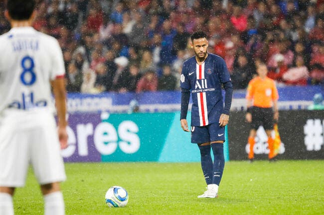 PSG : 220 ME et il marque des buts, Meunier rigole de Neymar