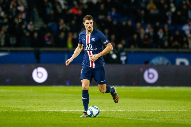 PSG : « Meunier tu dors », Meunier préfère l’humour à Marseille