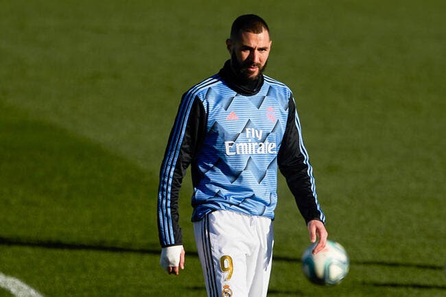 Real Madrid : Un salaire en or ou adios, Benzema fixe les règles