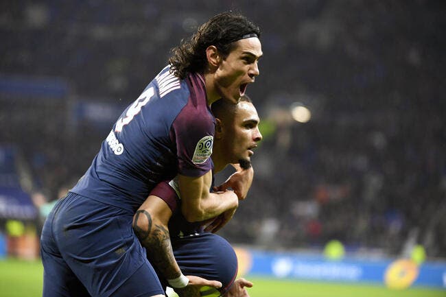 PSG : Cavani met un gros stop à la folie du mercato