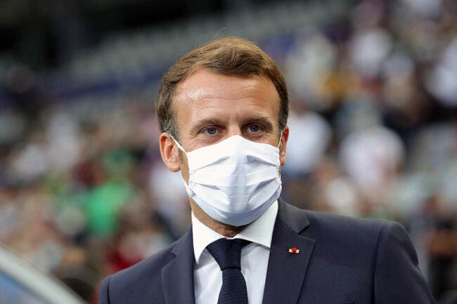 Foot : Macron promet 400 ME pour le sport, il se méfie