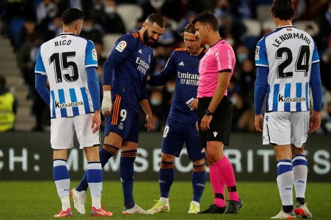 Karim Benzema sort blessé face à la Real Sociedad