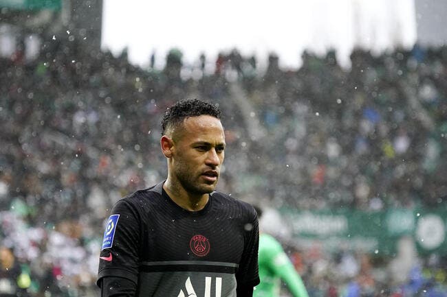 PSG : Neymar est malheureux, il vit un moment difficile