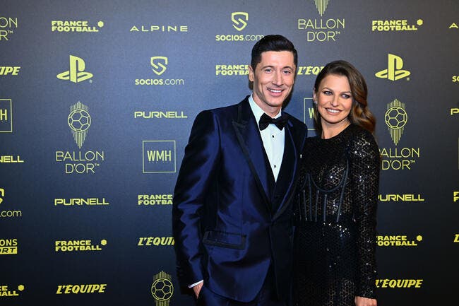Ballon d'Or : Lewandowski reçoit le prix du buteur de l'année