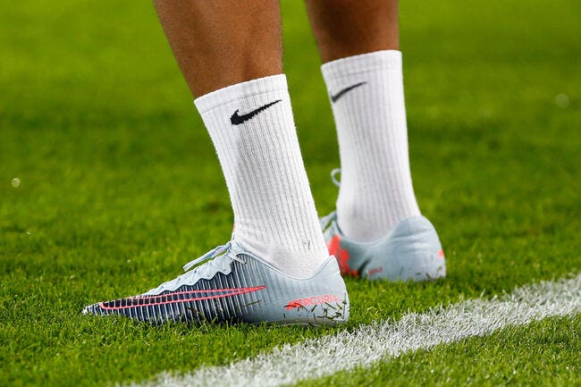 Nike ou Adidas, c'est la révolution en Ligue 1 !