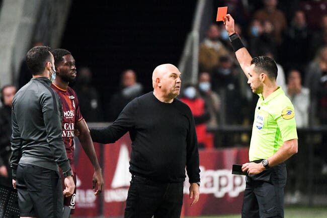Le PSG demande 15 matchs de suspension pour Antonetti