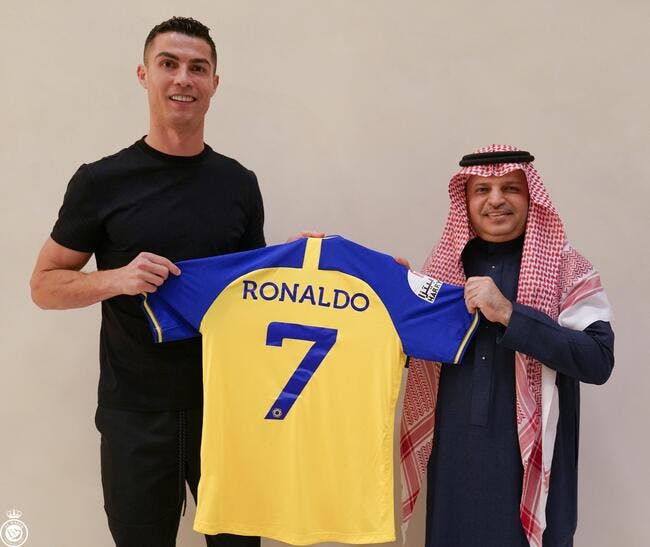 Officiel : Cristiano Ronaldo à Al-Nassr, c'est fait !