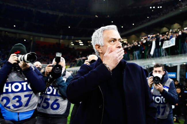 Mourinho insulte ses joueurs, le Special One déraille !