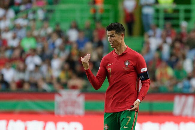 Cristiano Ronaldo lâche MU, le PSG en 4e option