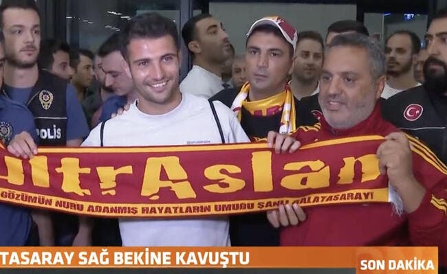 ОЛ: Лео Дюбуа прибыл в Стамбул, трансфер неизбежен