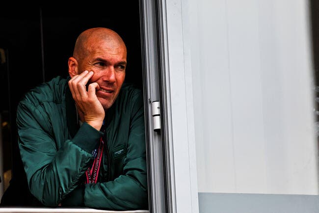 Zidane décolle pour Doha, son contrat au PSG l'attend !