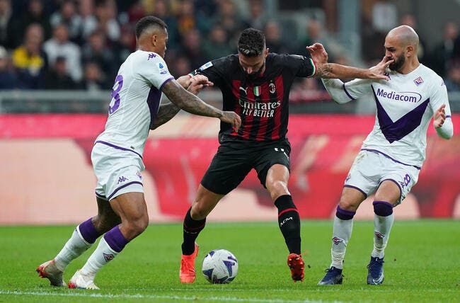 Serie A : Le Milan AC suit la folle allure de Naples