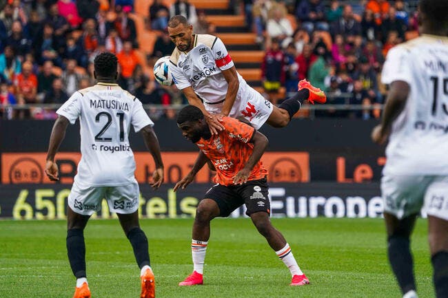 Lorient trébuche et rassure le PSG