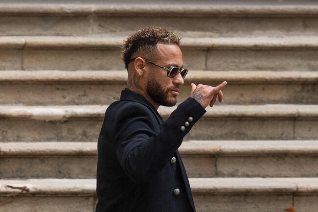 Neymar menacé, c'est la bagarre générale