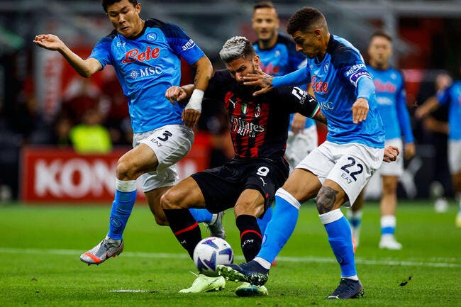 Serie A : Le Milan AC tombe face à Naples malgré Giroud