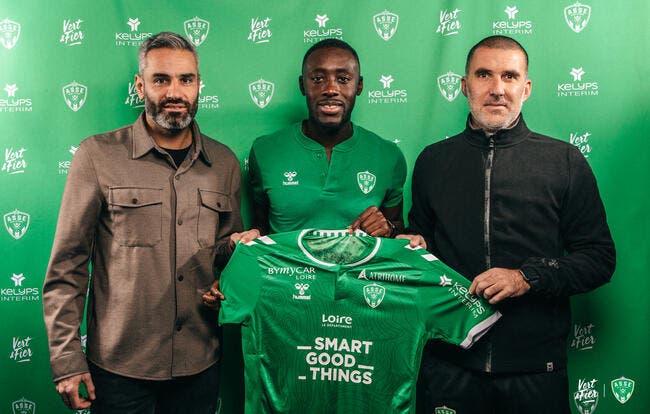 Officiel : Dennis Appiah signe à Saint-Etienne