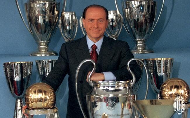 L'AC Milan rend hommage à Silvio Berlusconi