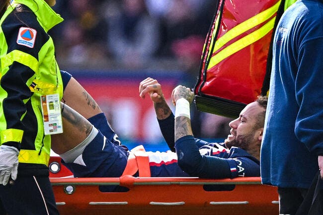 PSG :  Neymar opéré, sa saison est terminée !