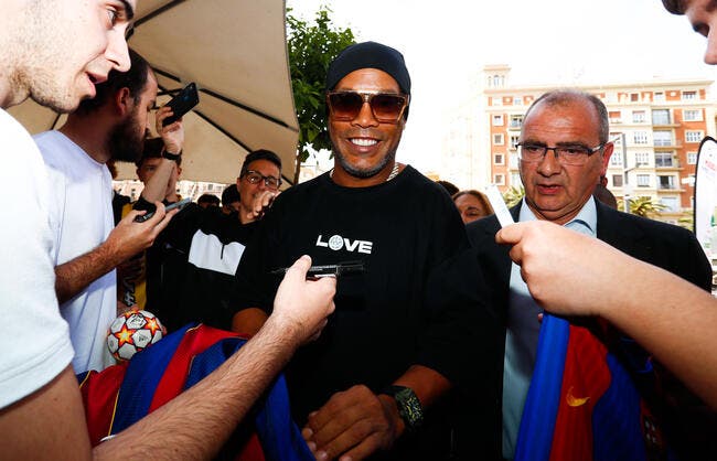 Débuts mitigés, le Barça cache le fils de Ronaldinho