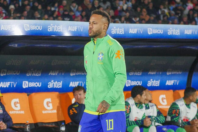 Neymar en grande souffrance, les terribles images