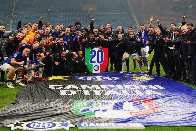 L'Inter bat Milan et gagne son 20e titre de champion d'Italie