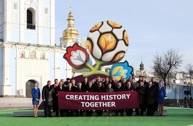 La photo foot : L’Euro 2012 tient son logo