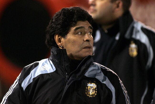 Maradona menace de prendre la porte
