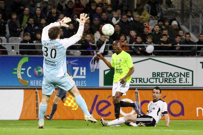 Caen et Brest ont un pied en Ligue 1