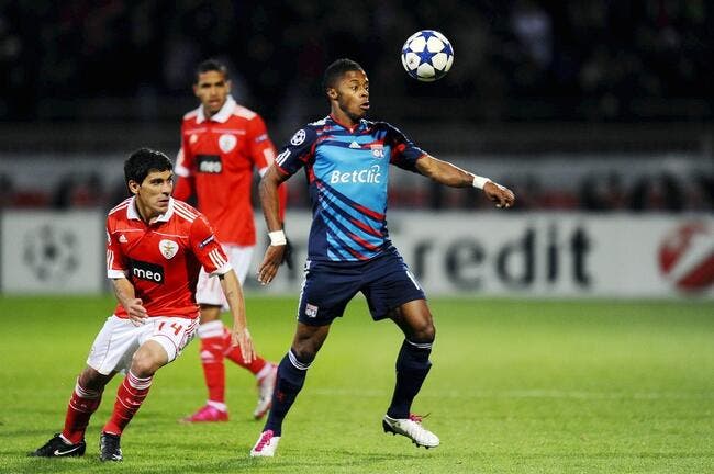 Benfica, « le très haut niveau » pour Bastos
