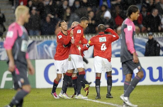 Bölöni : « Le PSG, c'est plus fort que Lille »