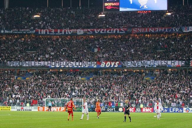 Cinq supporters du PSG interdits de stade pour la banderole anti Ch'tis