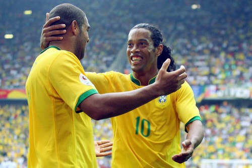Ronaldinho voudrait bien d’Adriano