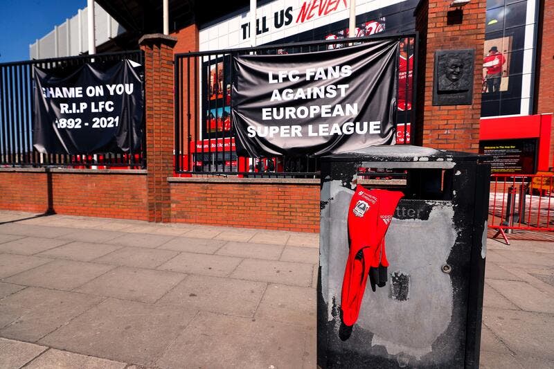SL : Les fans de Liverpool clashent la SuperLigue
