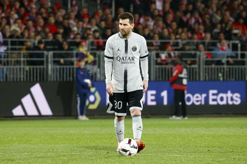 PSG : Le Barça a appelé Lionel Messi